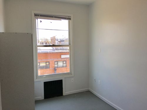 Building Photo - 388 Seneca Ave
