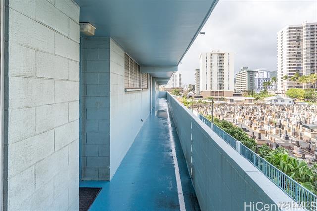 Building Photo - 2630 Kapiolani Blvd