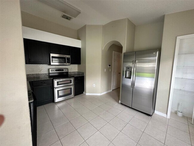 Building Photo - 25922 Crippen Dr