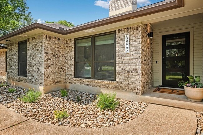 Building Photo - 6802 Rio Bravo Ln