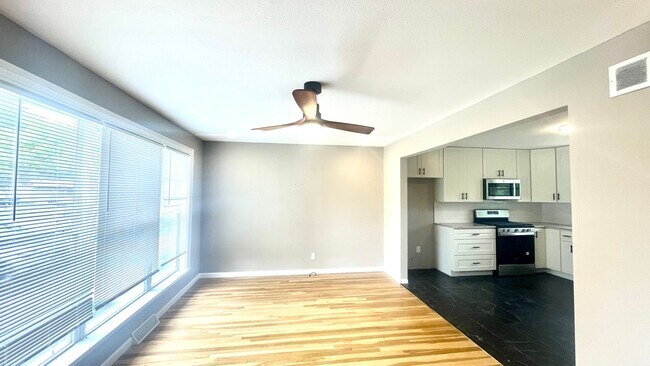 Foto del edificio - 613 Lynn Haven Ln