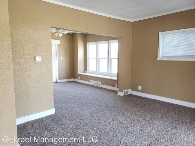 Building Photo - 2 br, 1 bath House - 3012 S Term St.