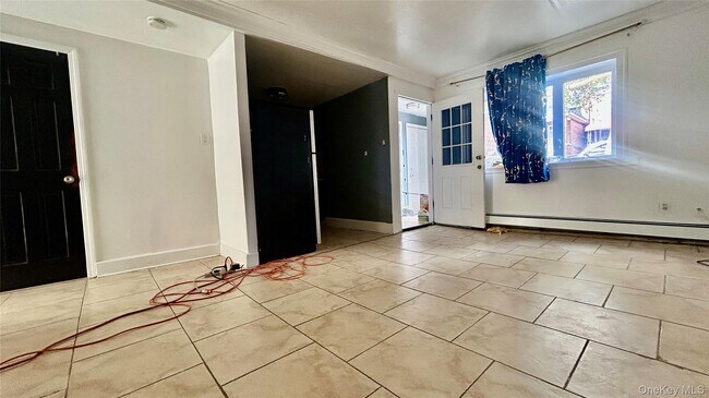 Foto del edificio - 742 E 93rd St