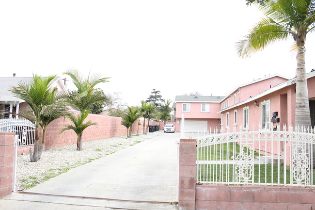 Building Photo - 6534 Adamson Ave