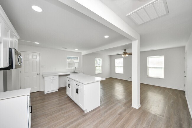 Foto del edificio - 7004 Conley St