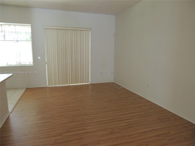Building Photo - 2530 Dunwoodie Pl