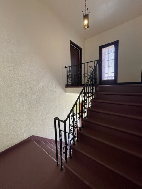 Foto del edificio - 1348 Orange Grv Ave