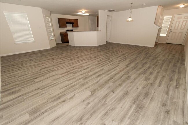Building Photo - 2211 Barnack Ct