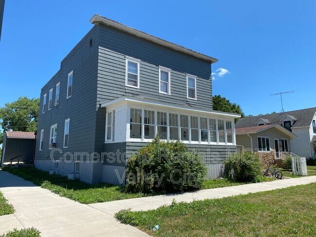 Foto del edificio - 205 3rd Ave SE