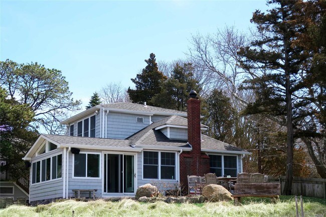 Foto del edificio - 154 Red Creek Rd