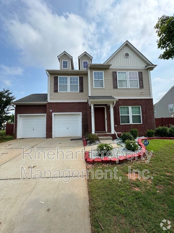 Building Photo - 1049 Ellis Pond Dr