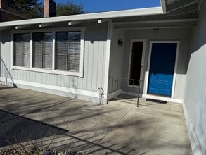 Building Photo - 676 Rinaldo St