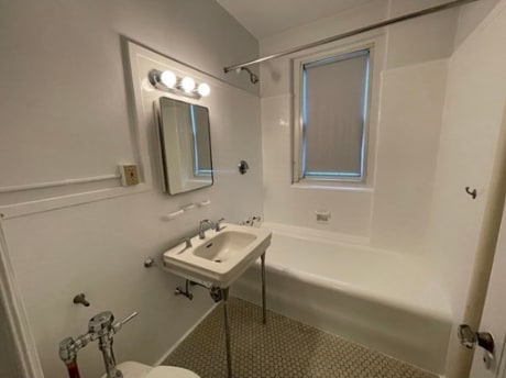Building Photo - 1407 Beacon St