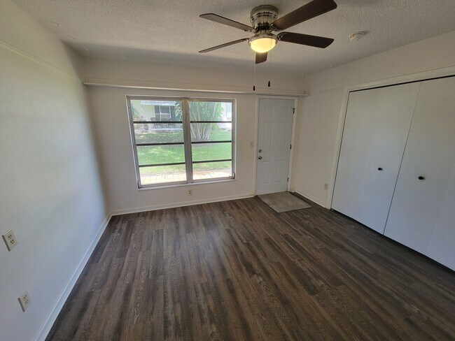 Building Photo - 2/2 Villa in Clearwater - 55+ Community
