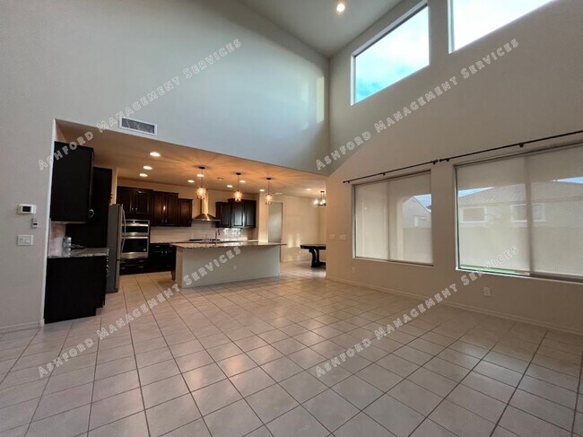 Foto del edificio - GORGEOUS 4 BDRM/ 3.5 BATH  FOR RENT IN PEORIA