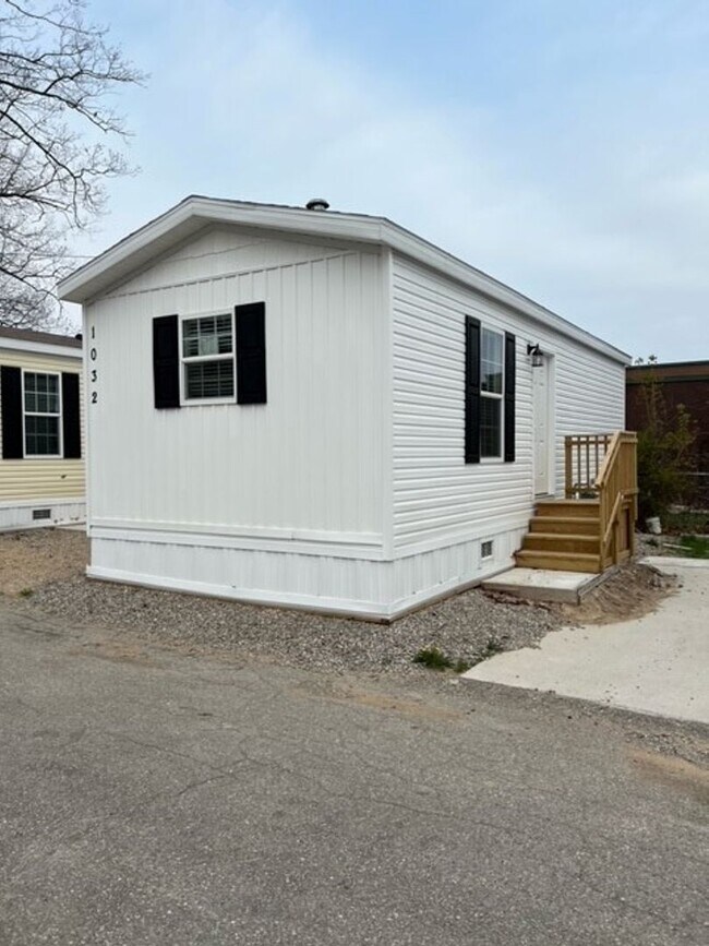 Building Photo - Lot# 4