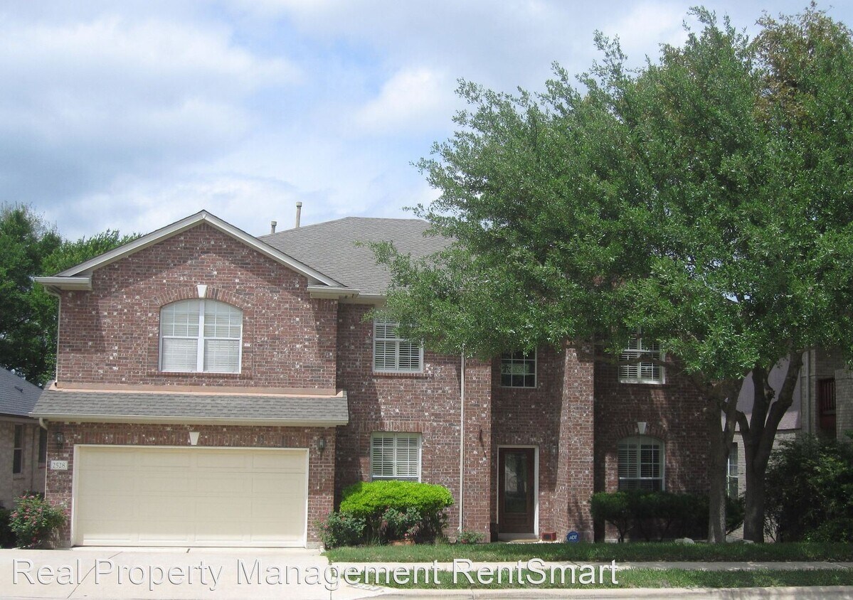 Foto principal - 6 br, 3.5 bath House - 2528 Crenshaw Drive
