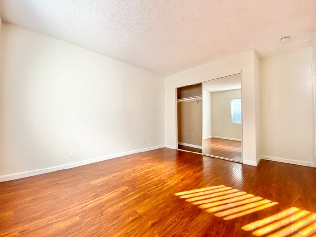 Building Photo - 5011 Monte Vista St