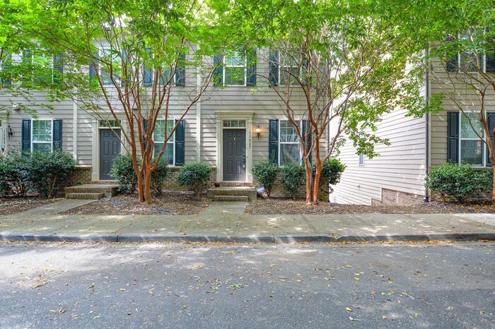 Primary Photo - 2-bedroom end-unit w/ Bonus room!