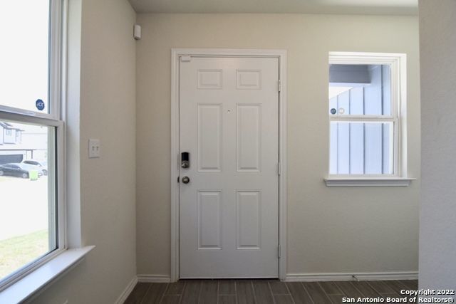 Building Photo - 11811 Burnett Ranch