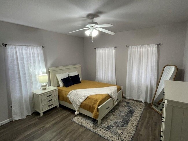 Building Photo - Spacious, Fully-Furnished 2/2 Condo Minutes from Campus - SPRING SEMESTER LEASE AVAILABLE!