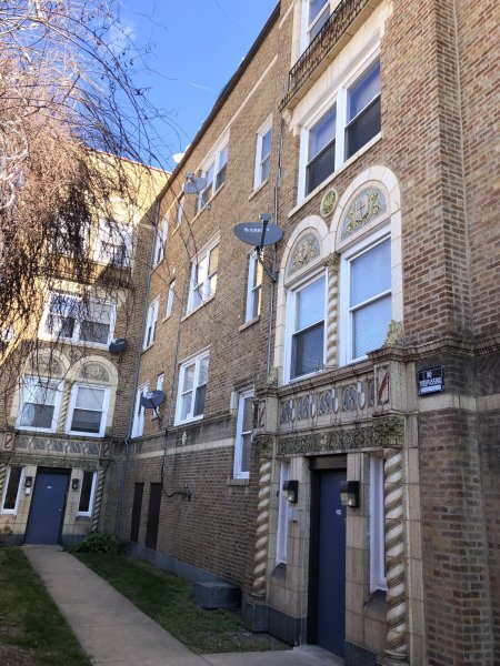 Foto del edificio - 3148 W Franklin Blvd