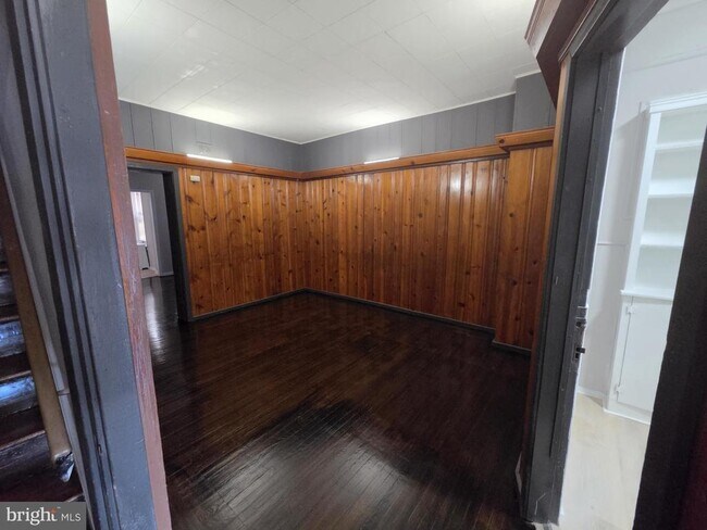 Foto del edificio - 633 E Allegheny Ave