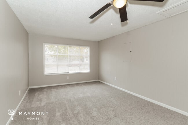 Building Photo - 4829 Weber Dr