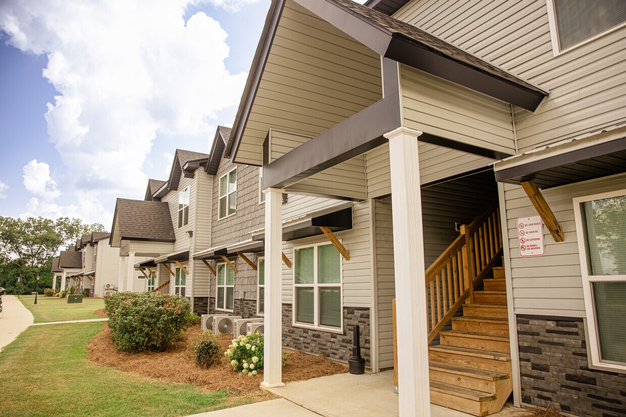 Building Photo - 227 Wanda Way