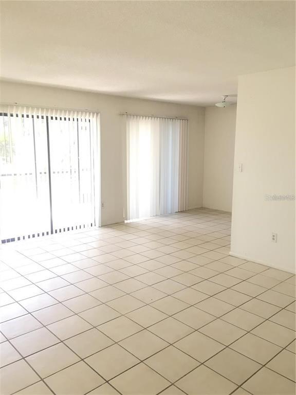 Foto del edificio - 4424 Castlepalm Rd