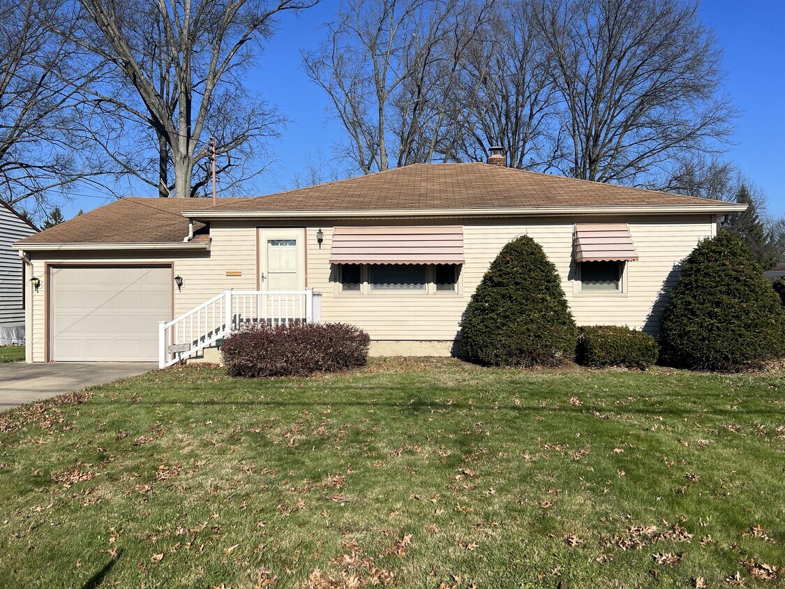 326 Mansell Dr, Youngstown, OH 44505 House Rental in Youngstown, OH