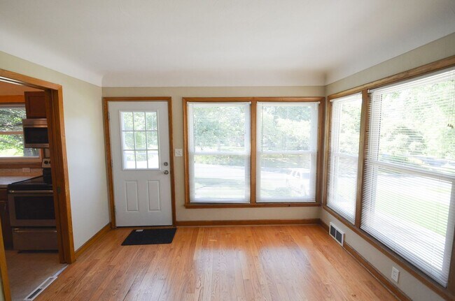 Building Photo - 1171 Ingerson Rd