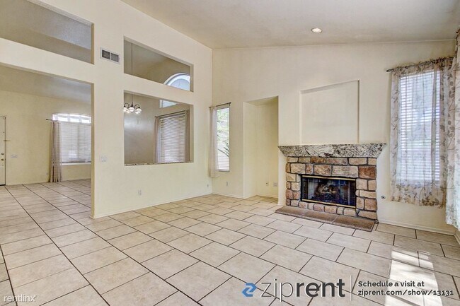 Foto del edificio - 4 br, 3 bath House - 18701 Caminito Pasade...
