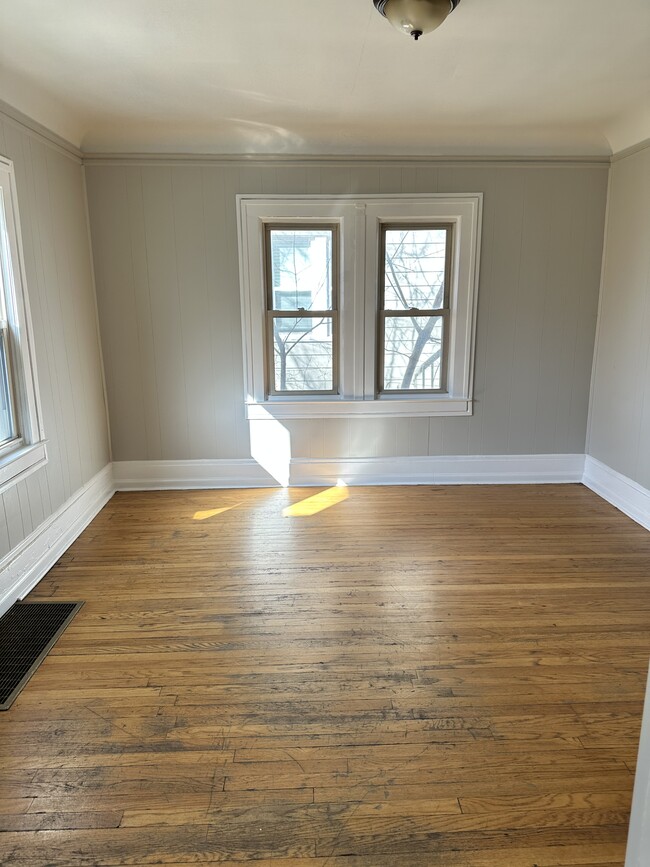 Building Photo - 49 Neome Dr