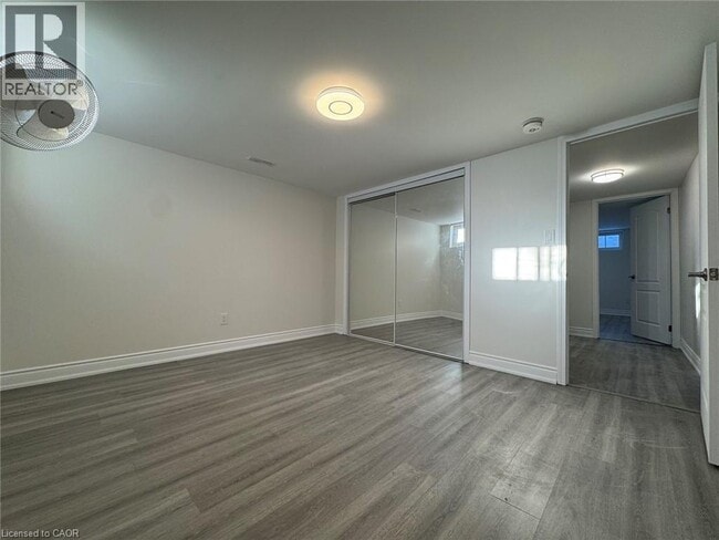 Building Photo - 15 Pinecrest Dr