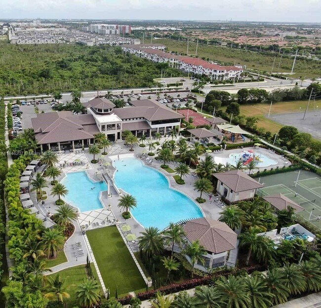 Foto del edificio - 10620 NW 88th St