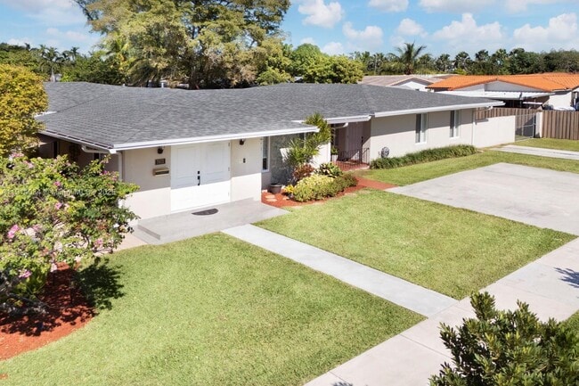 Building Photo - 7875 SW 12th St