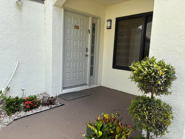 Foto del edificio - 7473 Victory Ln