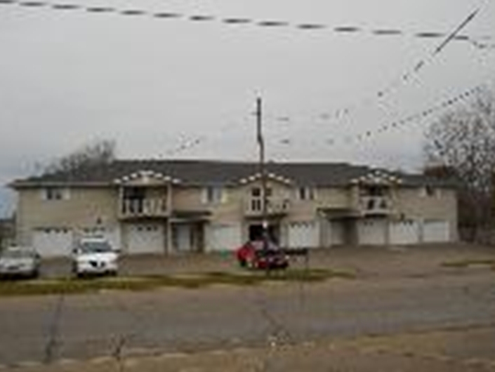Primary Photo - 105 Warrington St