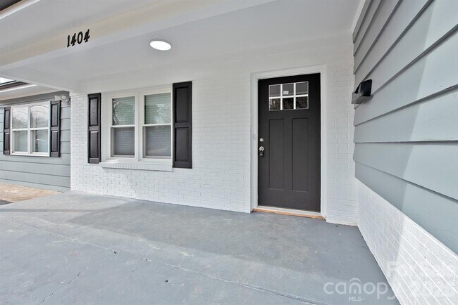 Foto del edificio - 1404 Nottingham Rd