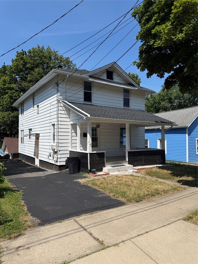 Building Photo - 207 Prospect St