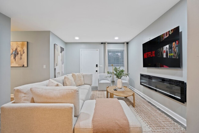 Building Photo - 508 S Warrington Rd