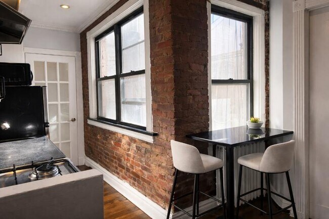 Foto del edificio - 410 E 13th St