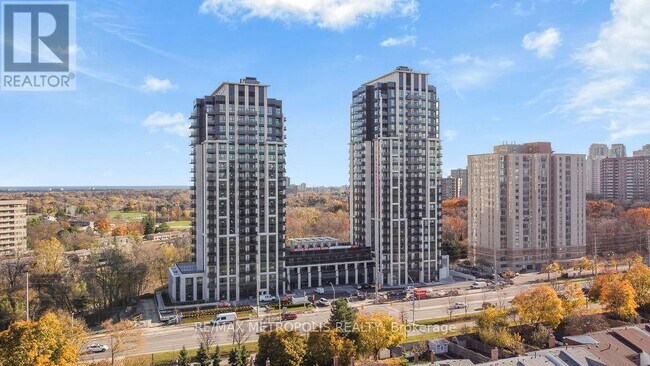 Building Photo - 202-18202 Burnhamthorpe Rd E