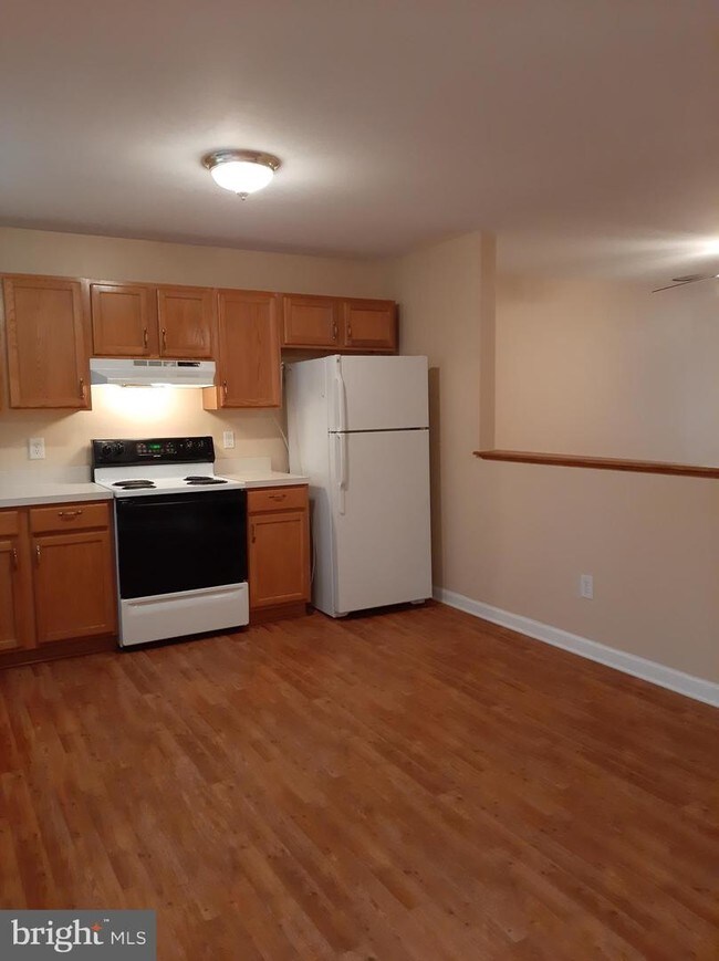 Building Photo - 12 Lotus Dr