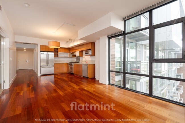 Foto del edificio - 2911 2nd Ave