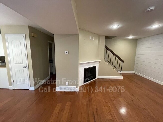 Building Photo - 662 E Cobblestone Ln