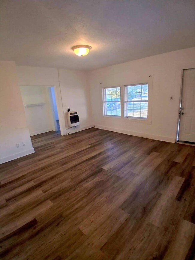 Building Photo - Charming 2 Bedroom, 2 Bath Home in the Heart of Jacksonville!