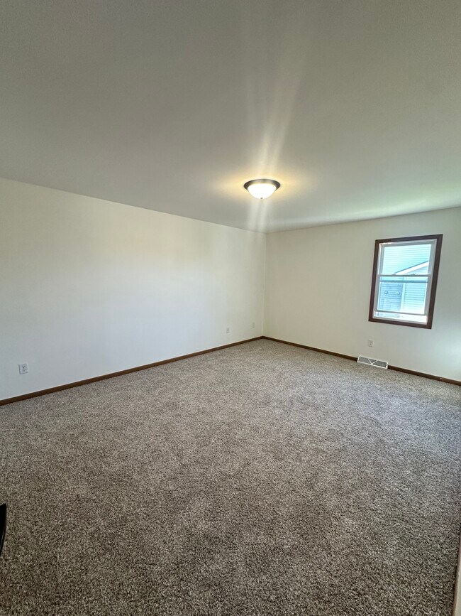 Foto del edificio - 622 Lous Way