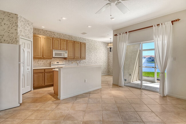 Building Photo - 3456 Parkridge Cir